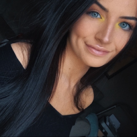 Meet your Posher, Audrey - Picture 1 of 1